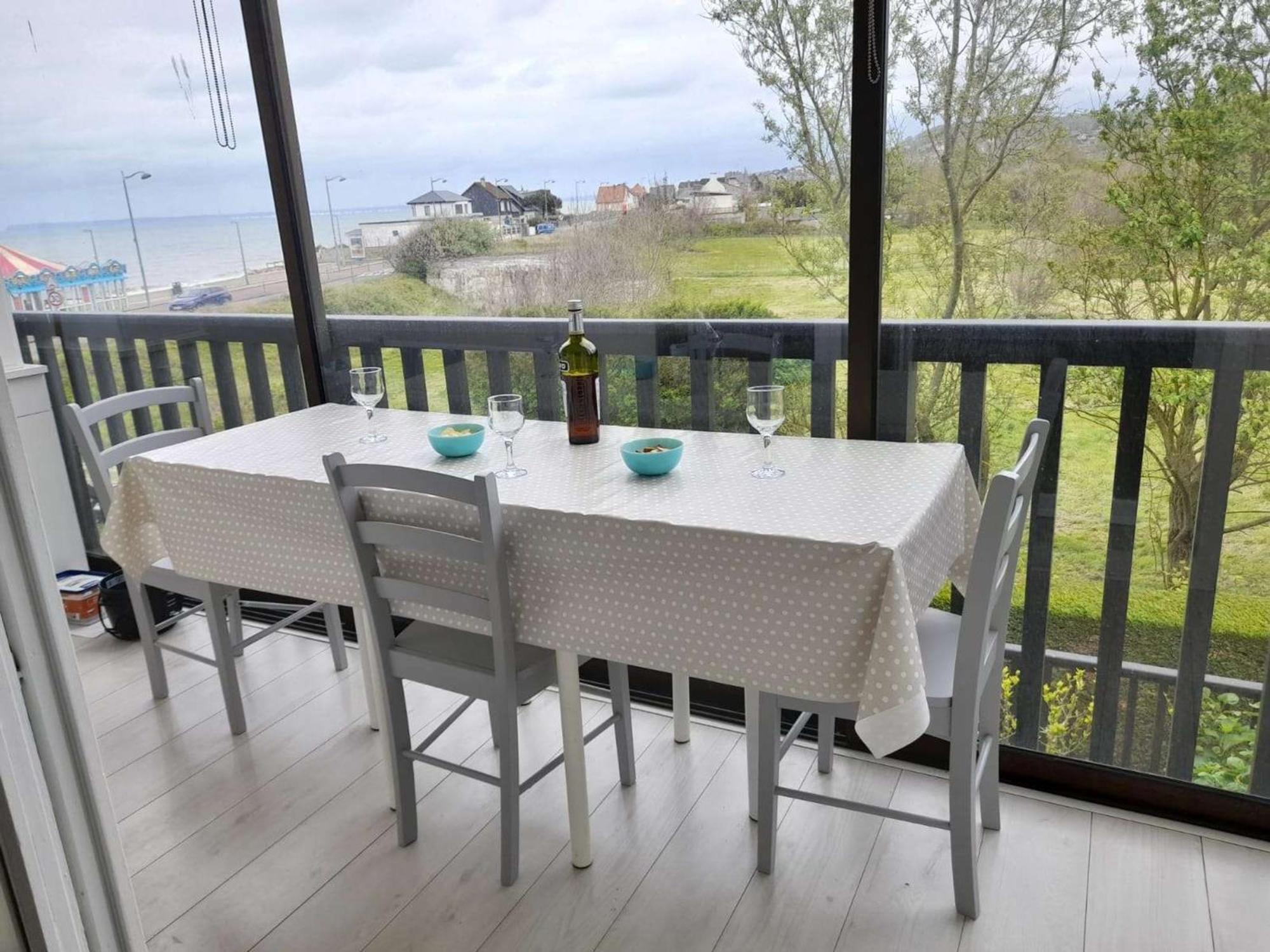 Appartement Refait A Neuf Avec Loggia Et Parking, A 2 Pas De La Plage Et Des Commerces - Fr-1-712-7 Villers-sur-Mer Exterior photo